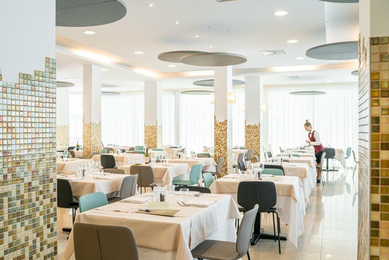 Hotel Parigi بيبيوني المظهر الخارجي الصورة